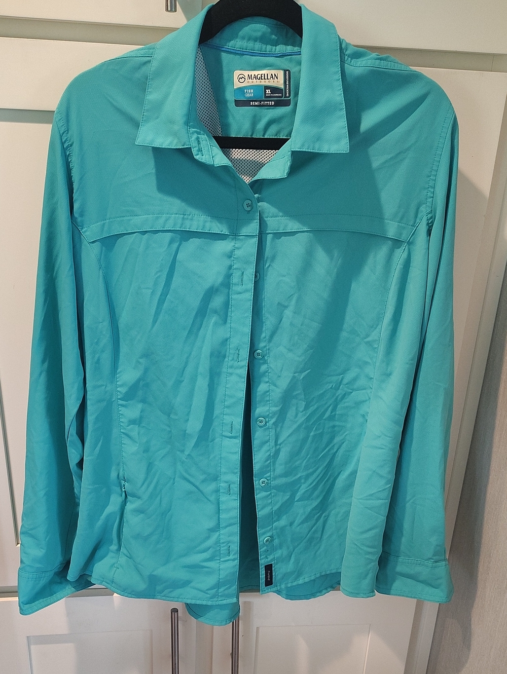 Magellan Outdoors Women’s Turquoise Button-Down Performance Shirt